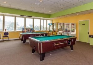 gameroom-2.jpg