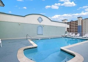 roof-top-pool-2.jpg