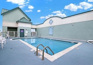 rooftop-pool-3.jpg
