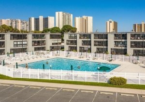 pool-2.jpg pool-2.jpg