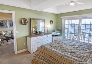 ocmd-getaways-tv-screen-large.jpg
